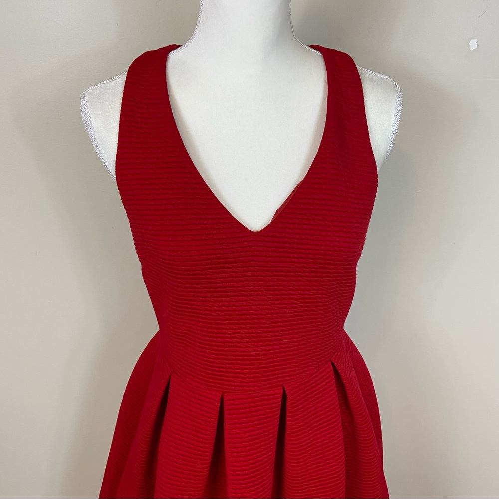 4/$25 Topshop red fit and flare sleeveless dress - Picture 2 of 11